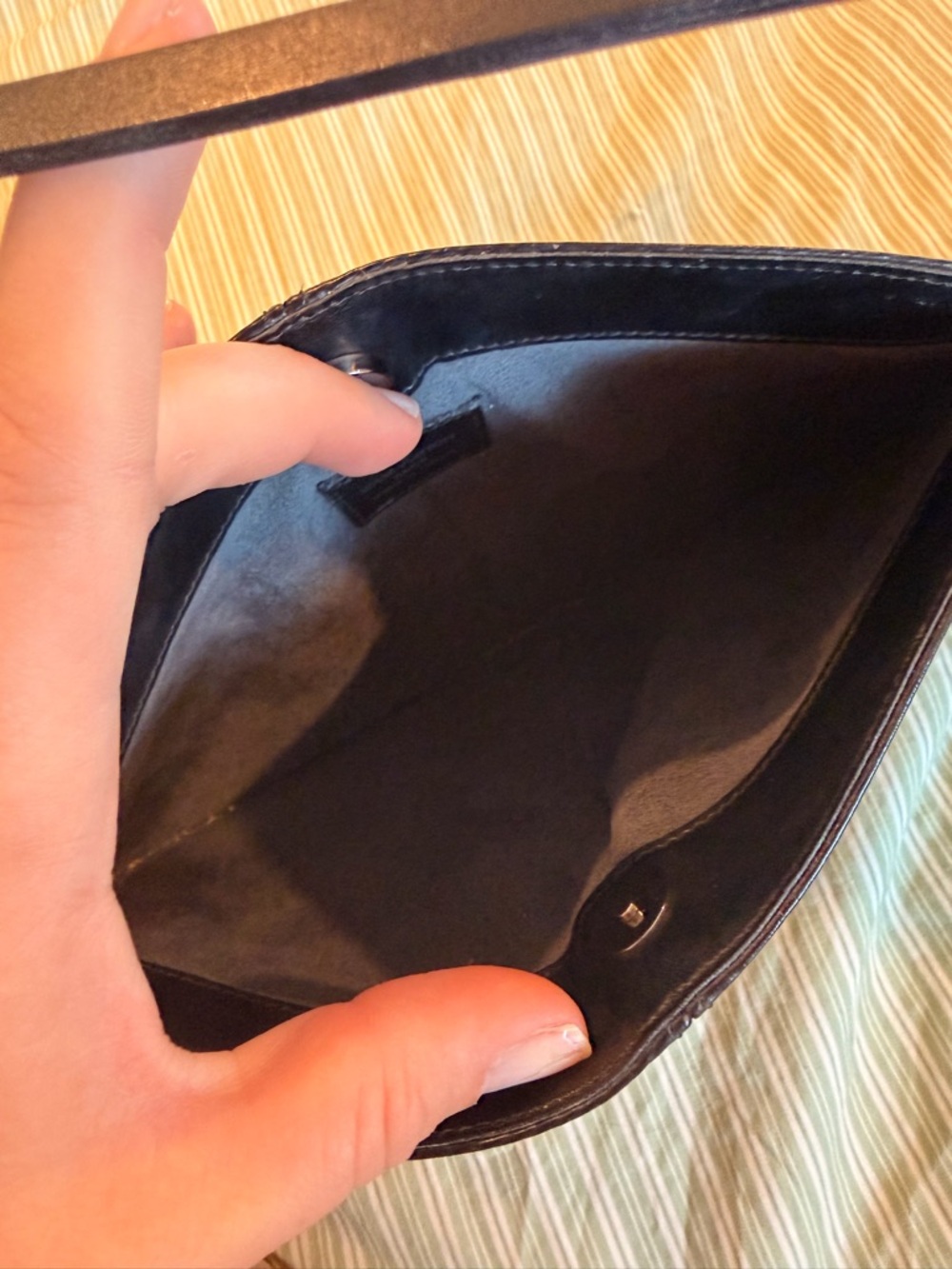 Louis Vuitton Black Textured Shoulder Bag - Picture 5 of 5